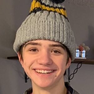 Meet your Posher, Devin